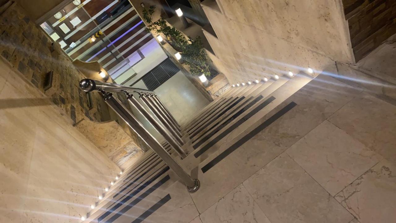 Al Haneen Hotel Apartments Safut Экстерьер фото